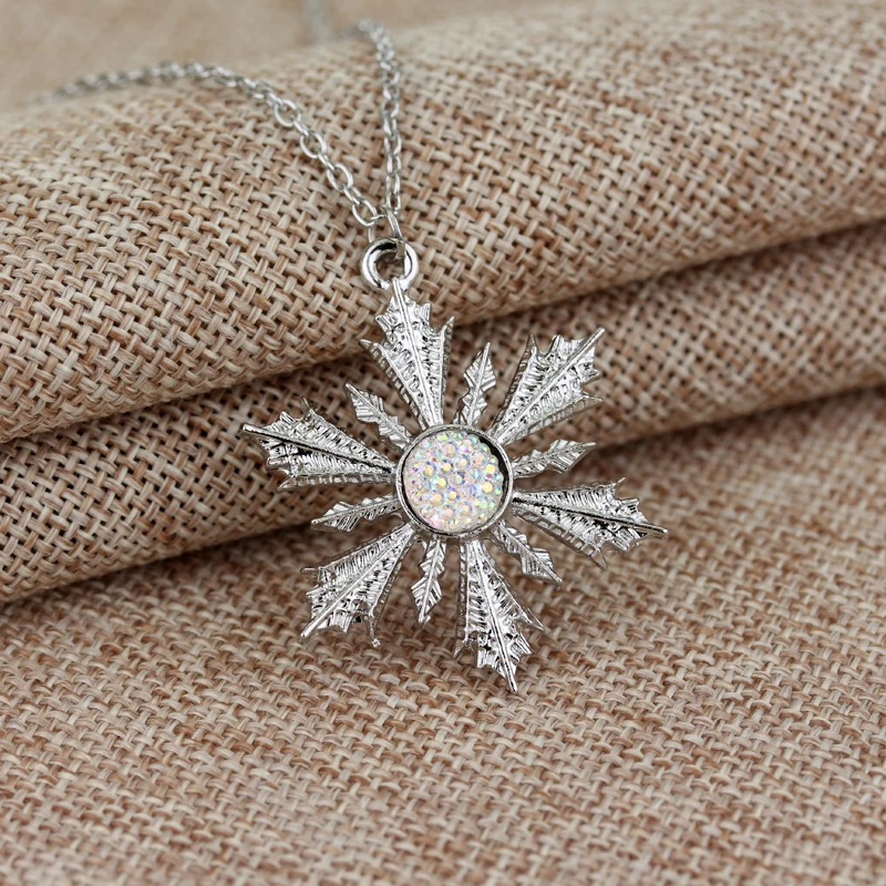 Модное милое ожерелье серебряного цвета со снежинкой и кристаллом циркония на