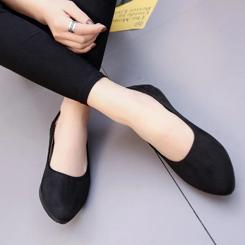 Размера плюс Женская обувь на плоской подошве Яркие Цвет без застежки с острым