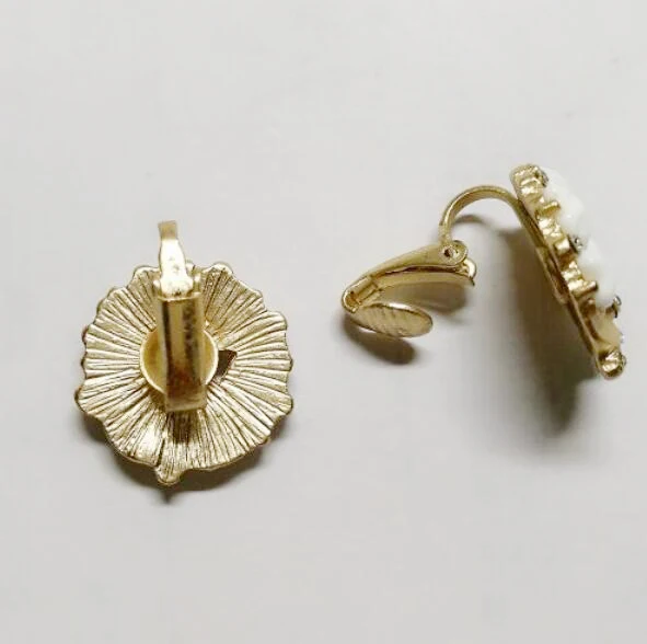 Женская Винтажная брошь в форме лилии CSxjd Элегантная Брошь неправильной формы из