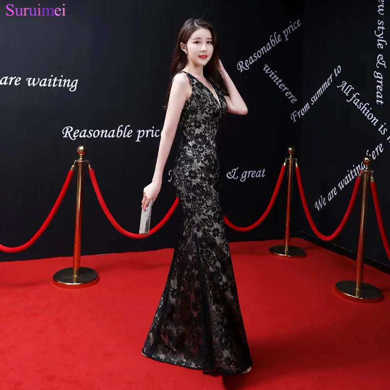 

2018 New Arrival Sexy V Neck Black Lace Prom Dresses Floor Length Spaghetti Straps Robe de Soiree Mermaid Prom Gown