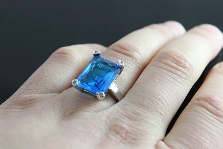 Женские винтажные большие кольца обручальные с австрийским кристаллом красного