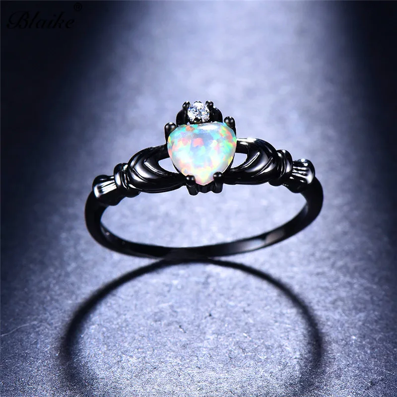 Blaike очаровательное кольцо с белым сердцем огненный опал Claddagh для влюбленных пар, модные ювелирные изделия из черного золота на палец с камнем для рождения