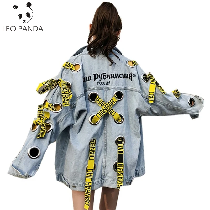 Женская джинсовая куртка с буквенным принтом свободная весенняя длинным рукавом