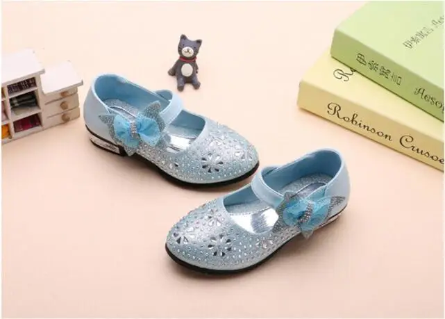 Модная обувь для девочек блестящие кожаные туфли со стразами сезон осень детская