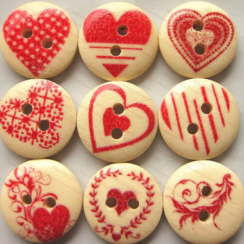 Декоративные деревянные пуговицы с красным сердечком 2 отверстия 15/20 мм 100 / 50 шт. |
