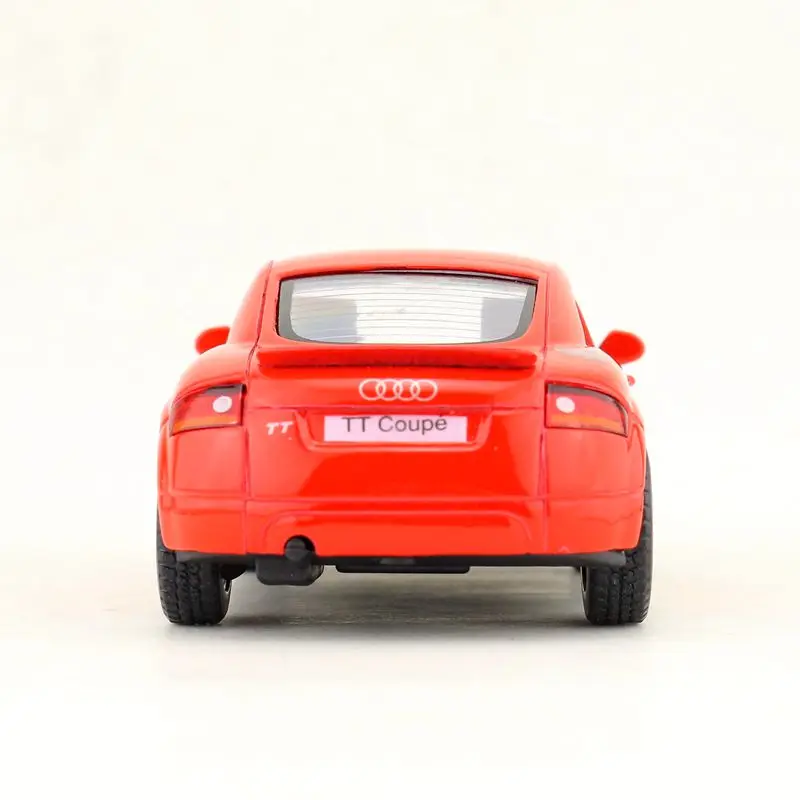 KINSMART литая металлическая модель/1:32 весы/Audi TT Coupe Супер спортивный игрушечный автомобиль/подарок для детей/образовательная коллекция