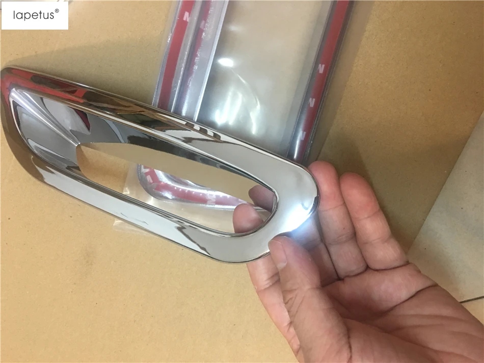 Lapetus Accessories For Nissan X-Trail X Trail T32 Rogue 2014 2015 2016 Chrome Rear Behind Fog Lamp Light Molding Cover Kit Trim |