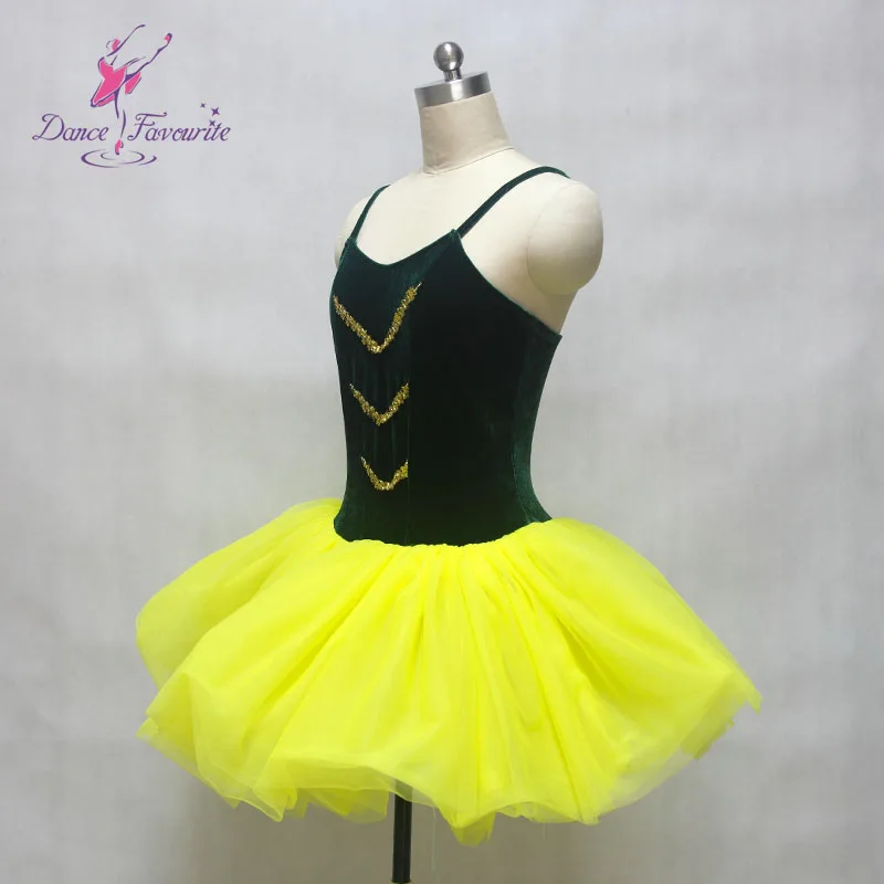 Балетная пачка темно-зеленого цвета из эластичного вельвета с корсетом и желтым