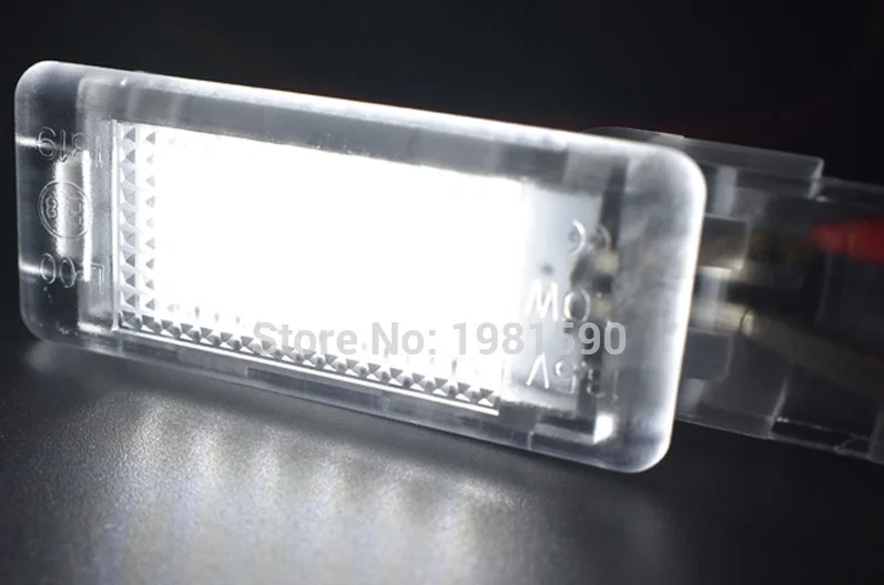 White 2 шт. 18SMD светодиодный любезно светильник для Audi A2 A3 A4 A5 A6 Q5 Q7 R8 светодиодный осветительных приборов для ног подсветки перчаточного ящика багажного отделения украшения лампы красный - Испускаемый цвет: White