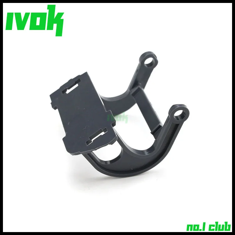 Держатели крышек для левых фар BMW E60 E61 525i 528i 530i 550i 2004-2007 51117060585 | Автомобили и