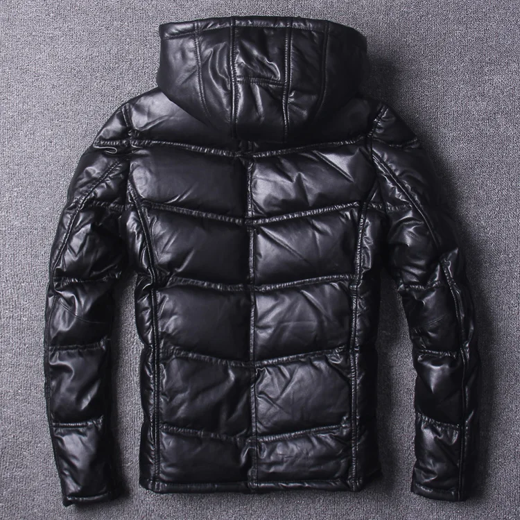 Мужской зимний пуховик из натуральной овечьей кожи короткий приталенный со
