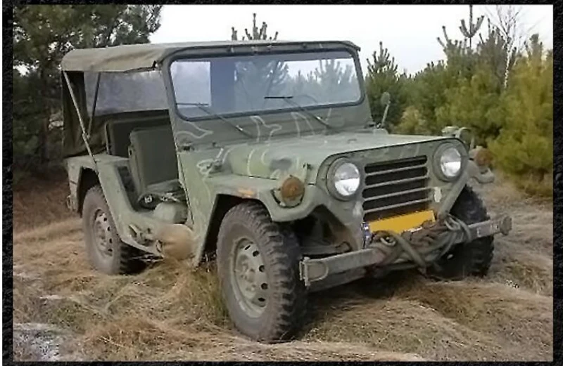 Подарок для мальчика, имитация, военный, внедорожный джип автомобиль 2,4 г 1/14 масштаб, яркая фара 4WD, армейский альпинистский пульт дистанционного управления, Радиоуправляемый автомобиль