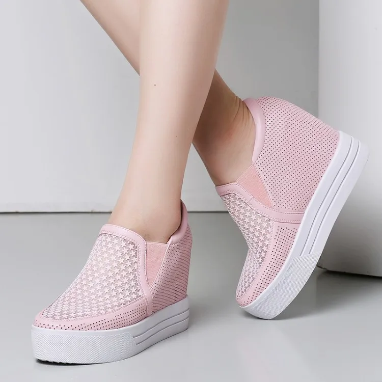 

Women's Shoes