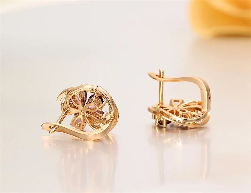 Маленькие женские серьги кольца Windshow с пятилепестками и фиолетовым цирконием