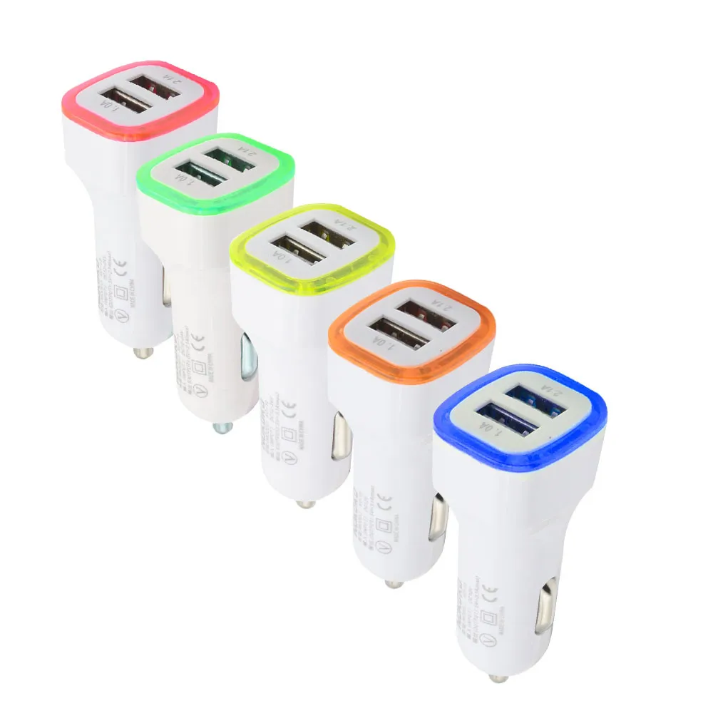 Автомобильное зарядное устройство с двумя USB портами 3 1 А 5 В со светодиодным