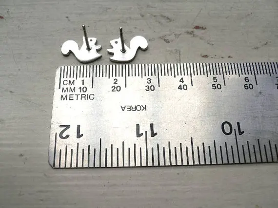 Oly2u новые модные женские серьги в виде белки милые двух предметов подарки для