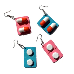 Серьги-капсулы женские, деревянные, в виде лекарств