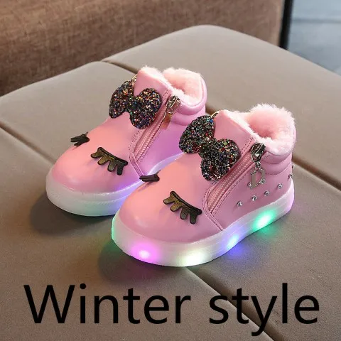 Winter style Высокое качество Мультфильм бант для маленьких девочек повседневная обувь светодиодный загорается Младенческие ботинки для малыша Первые Прогулки новорожденных Спортивная обувь - Цвет: Winter style