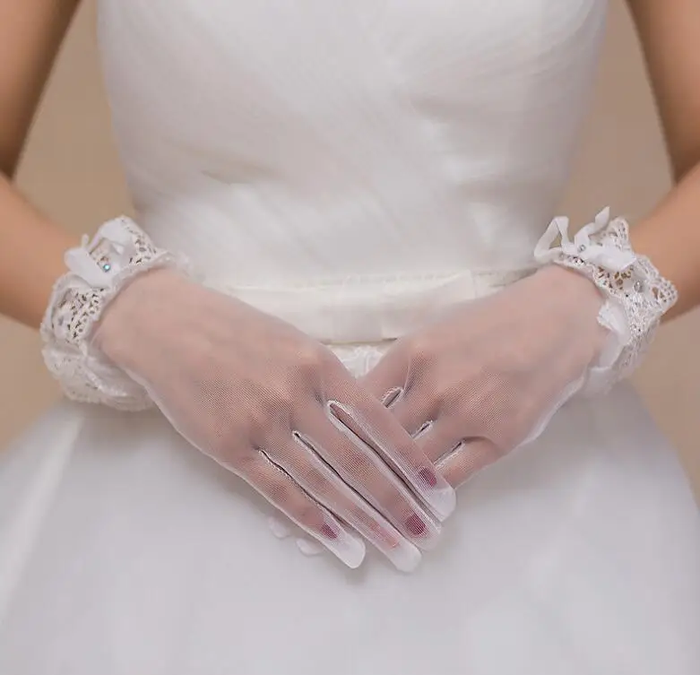 

Women's sexy mesh glove female white color lace glove R1580