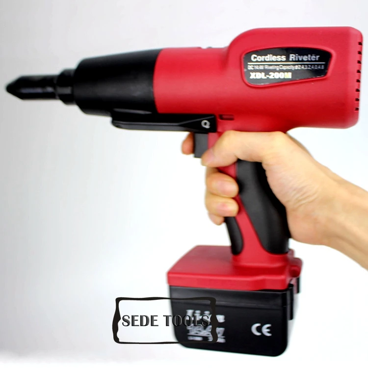 Аккумуляторная клепальная машина с литий ионным аккумулятором клепальной