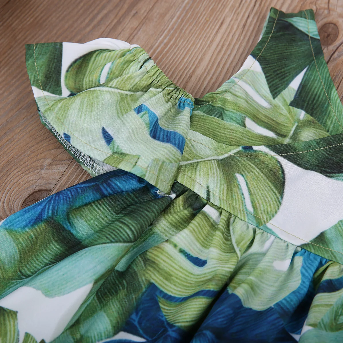 Новое платье принцессы для маленьких девочек зеленое с открытыми плечами и