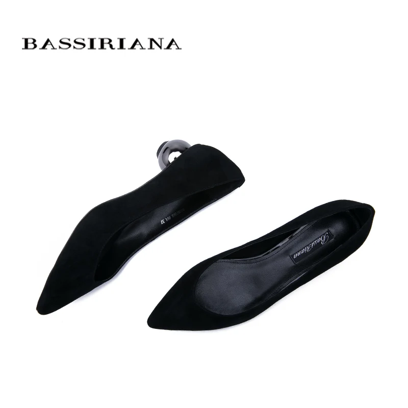BASSIRIANA/Новые Элегантные весенние женские туфли из натуральной кожи с закрытым острым носком уникальные туфли на высоком каблуке