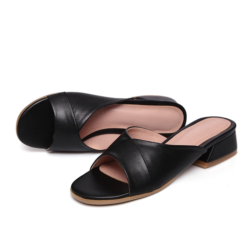 Женские шлепанцы из кожи на толстом каблуке с открытым носком|Тапочки| |