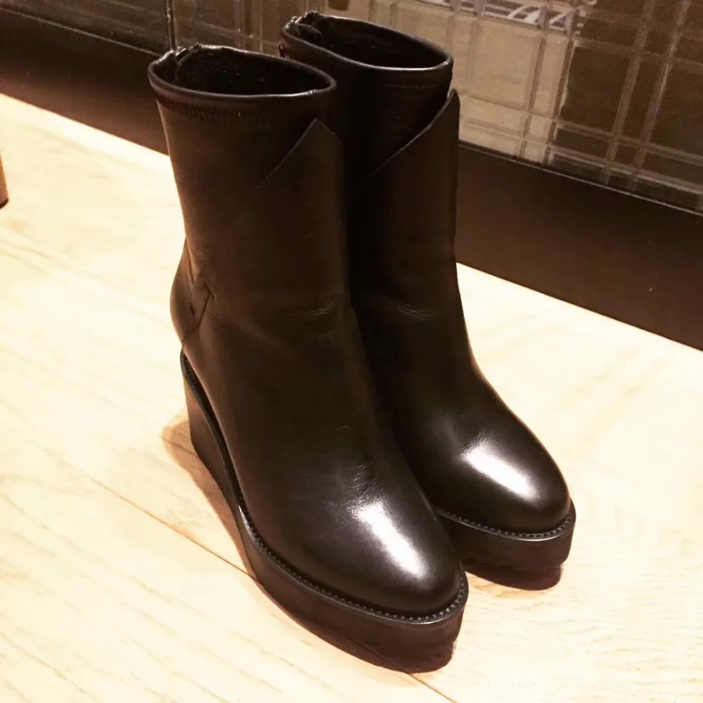 Женские ботинки на танкетке зимние женские из натуральной кожи