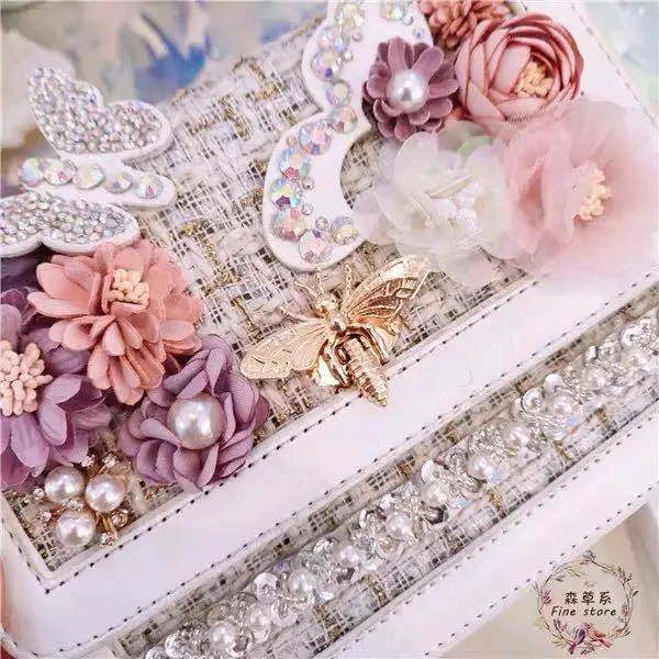 Сумка женская квадратная на одно плечо с изображением цветов | Багаж и сумки