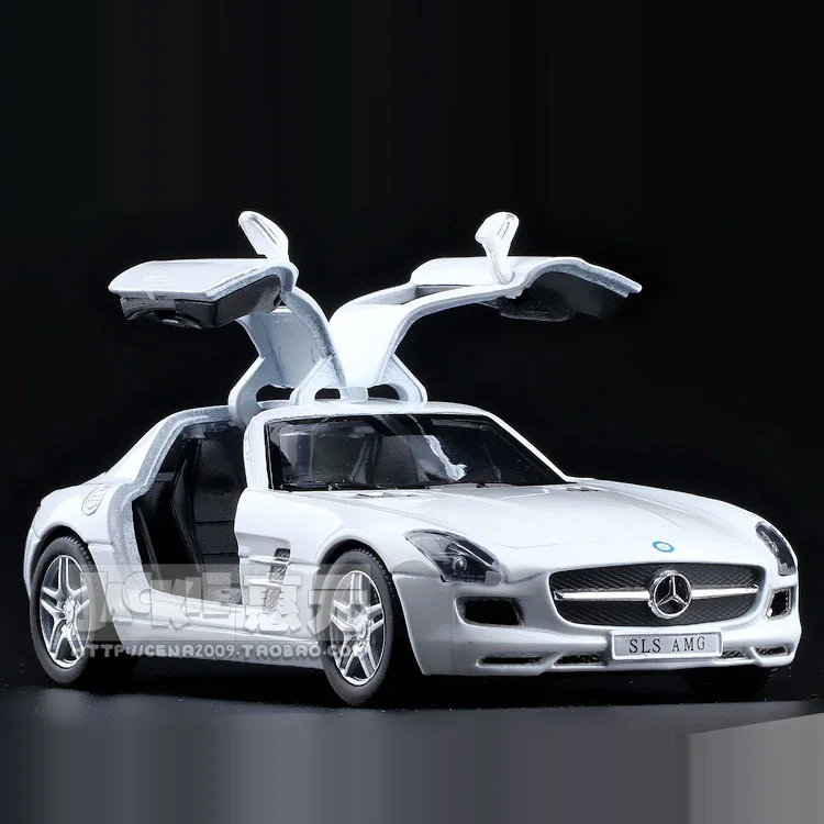 Высокая имитация изысканной коллекции игрушек: KiNSMART Стайлинг автомобиля SLS AMG