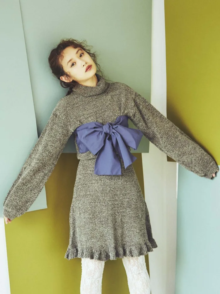 Женское трикотажное платье-свитер с длинным рукавом и воланом | Женская одежда