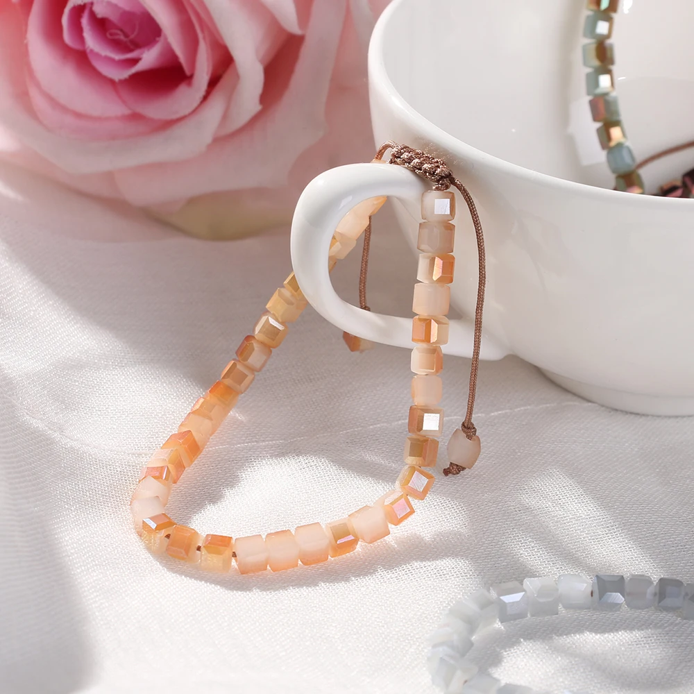 Женский браслет ручной работы маленький плетеный из натурального камня с