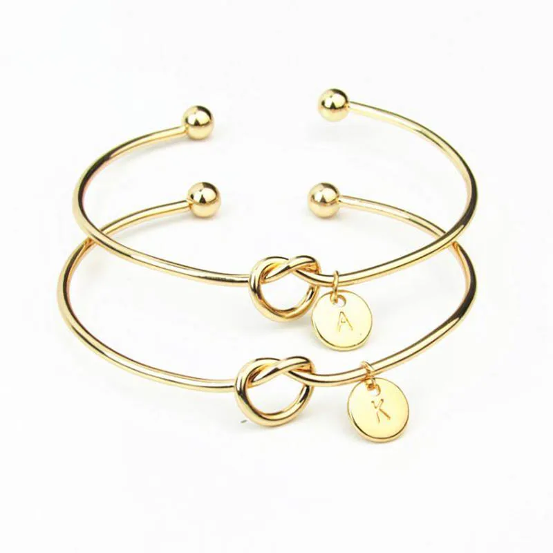 Браслеты для женщин и девушек модные обручи с 26 буквами инициала из сплава узлом