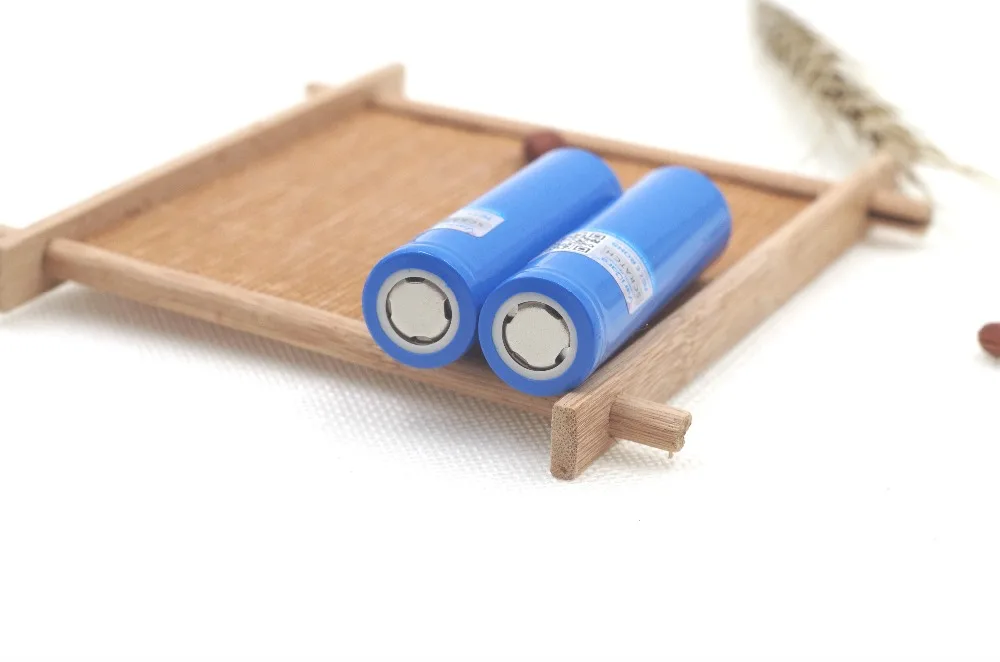VariCore 2 PCS New 100% Original 18650 2200 mAh Li-ion 3.7 V Battery for power bank or Lighting etc. | Электроника