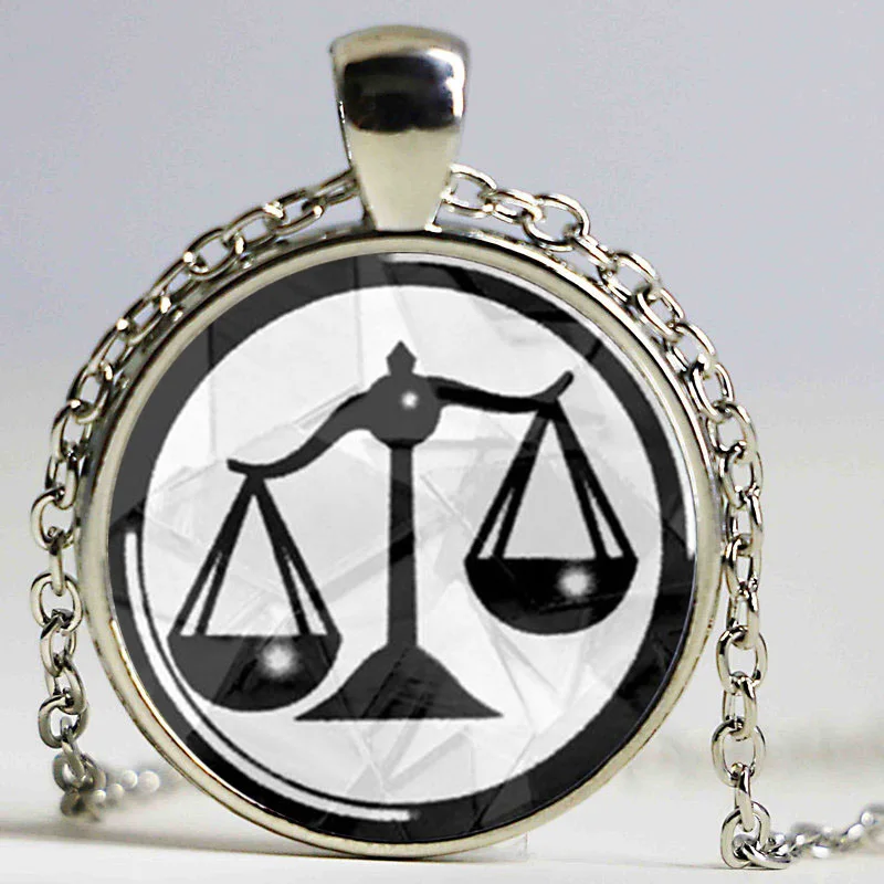 Вдохновлен фильмом Дивергент-Коричневый Дерево огонь-повстанцы море цунами