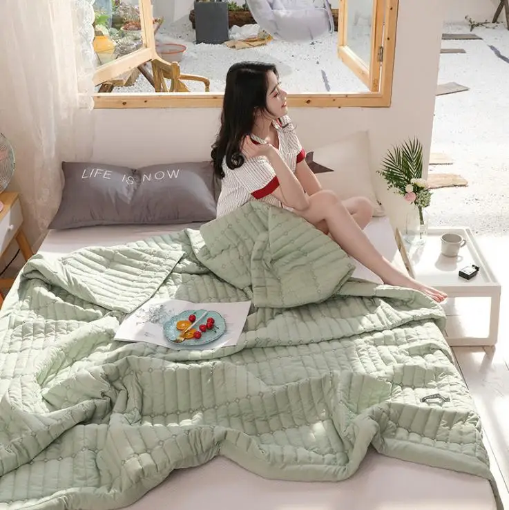 Однотонное мягкое удобное стеганое одеяло с макаронами моющиеся стеганые