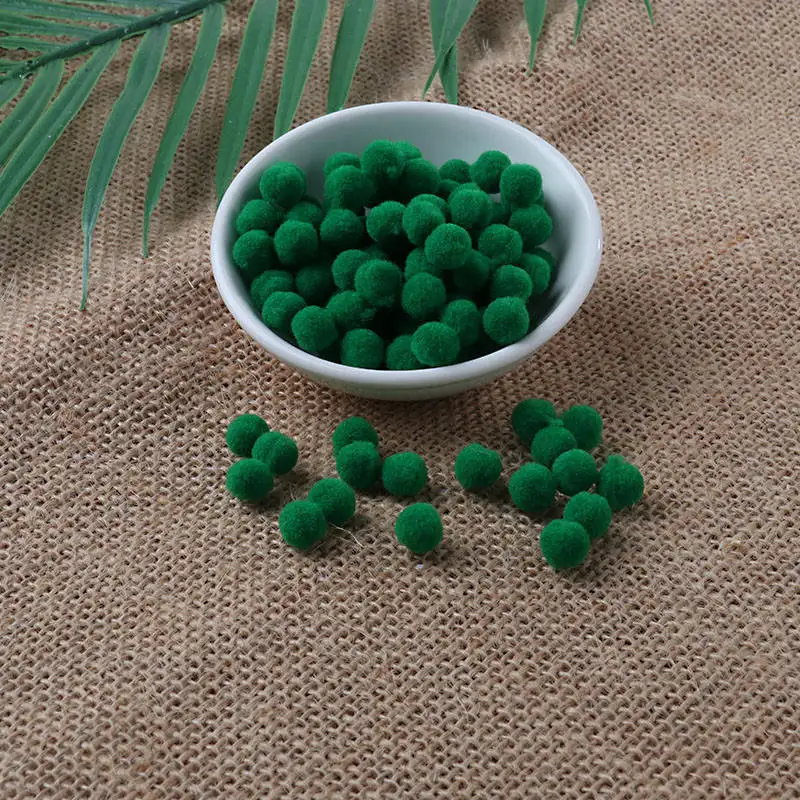 Issequins 8 мм 10 мм помпон мягкий пушистый помпон плюшевый поделки DIY помпоны шар пушистый ручной работы Домашний Декор швейные принадлежности - Цвет: 15 Dark Green