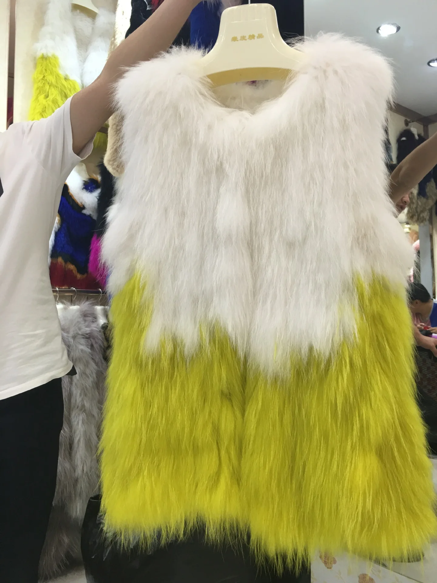 2016 женское пальто из меха енота плетеный длинный жилет меховой модный популярный