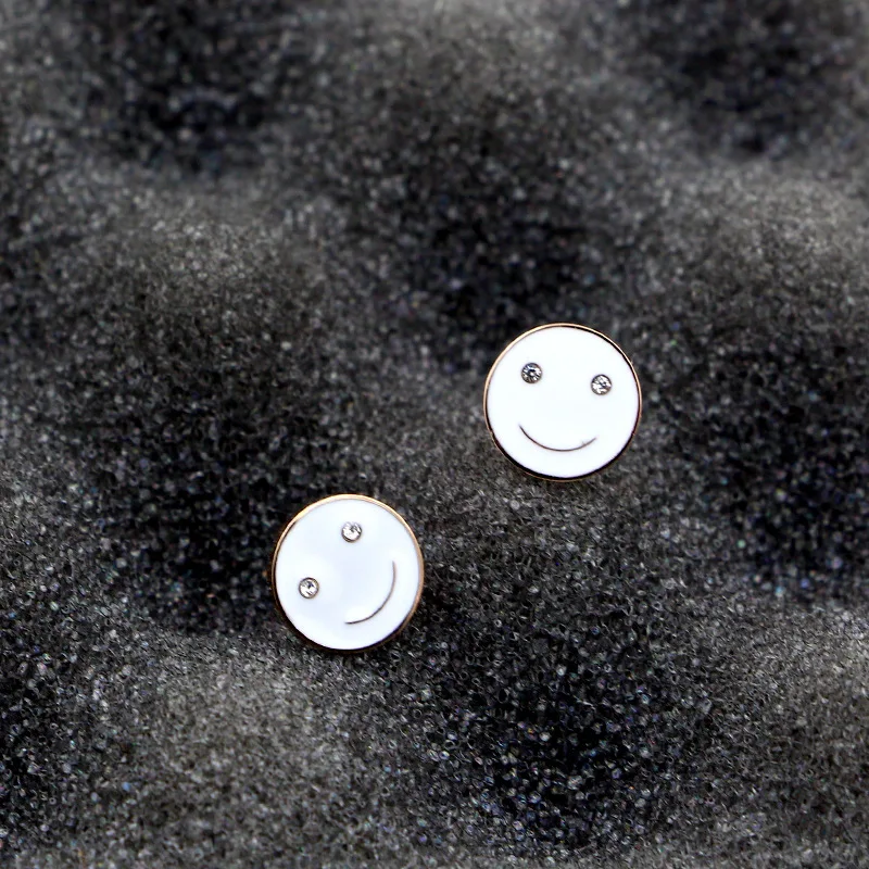 Женские серьги пусеты Martick круглые с смайликом черные/белые розового золота