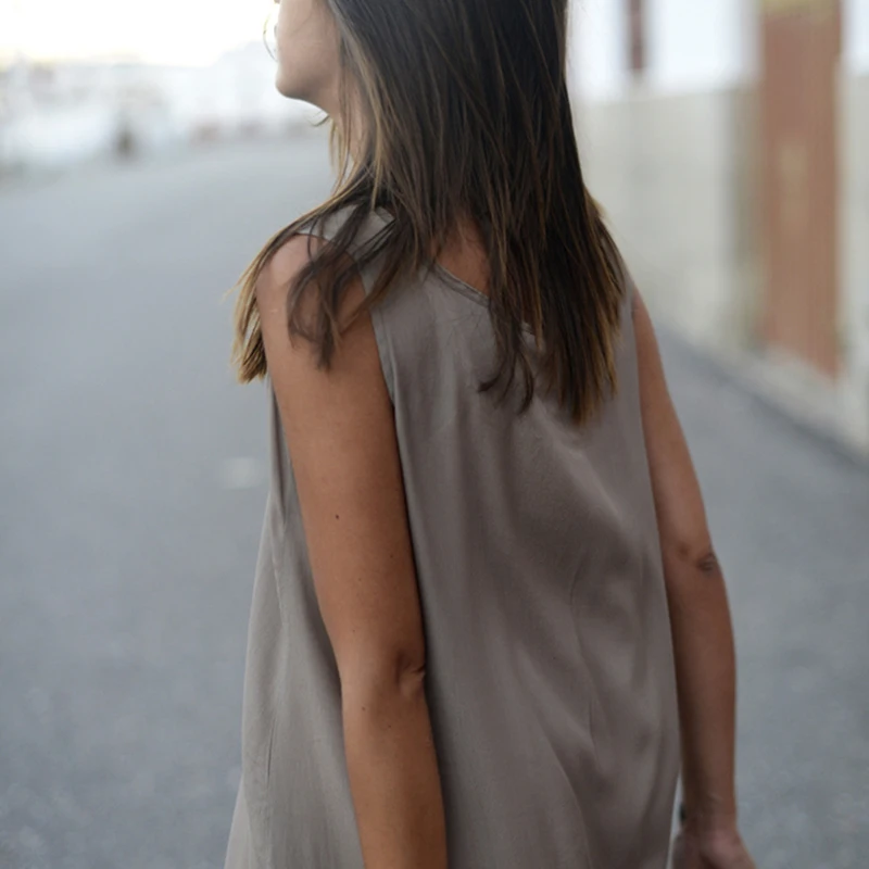 Летние женские повседневные асимметричные платья однотонные без рукавов с