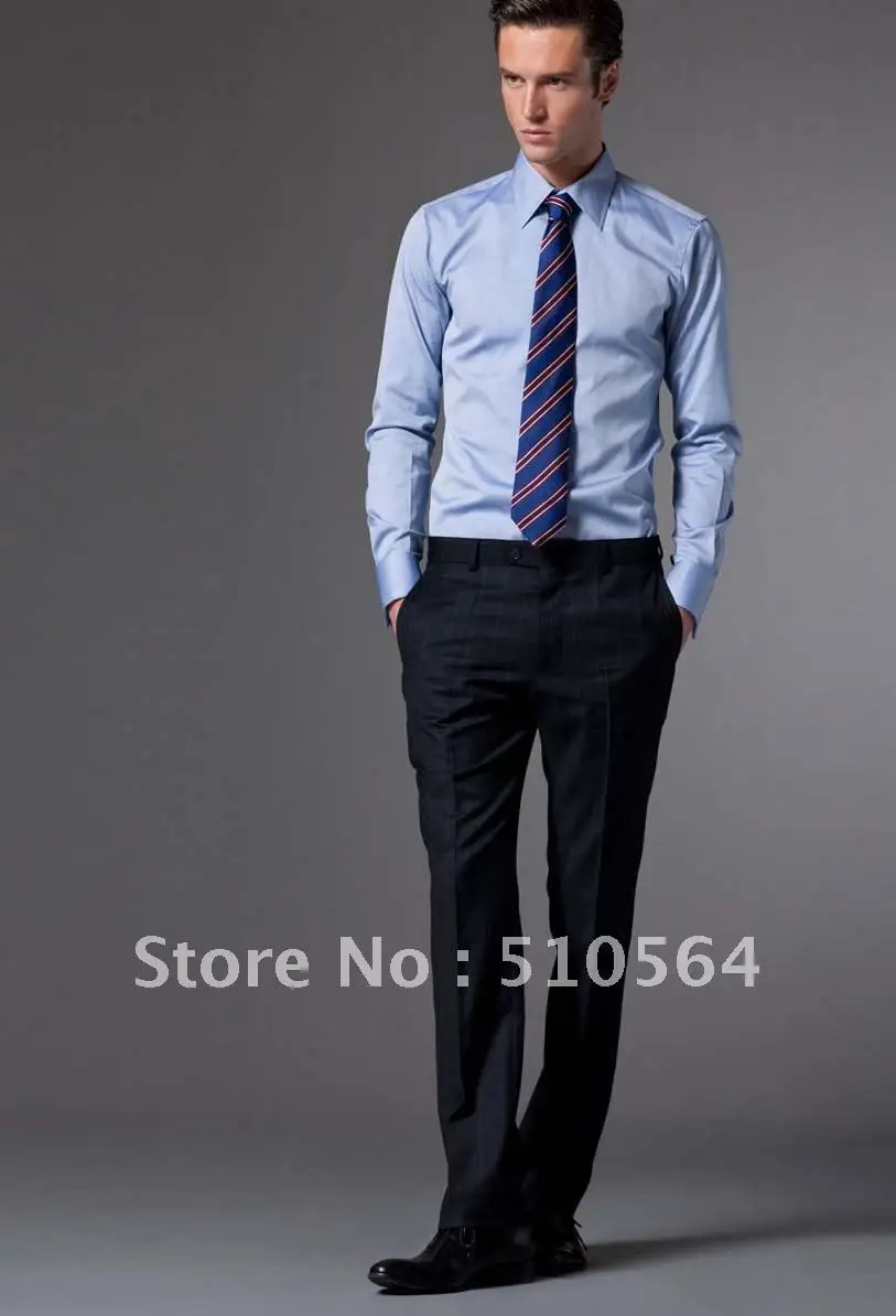 Сделанная на заказ мужская хлопковая рубашка деловая приталенная голубая