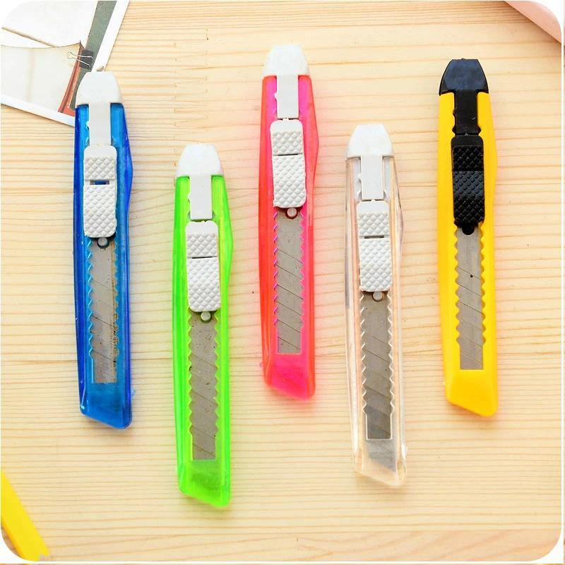 1 шт. коробка резак студенты нож с отламывающимся выдвижной лезвие бритвы цвет