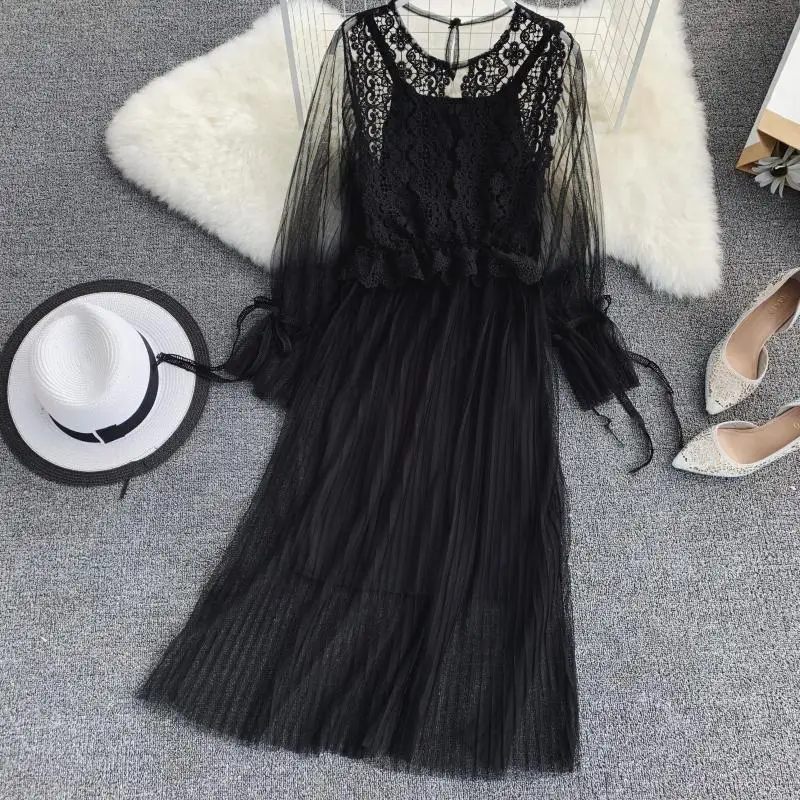 

2019 spring autumn new women O-neck flare sleeve lace stitching mesh pleated dress female vintage elegant two piece sets dresses