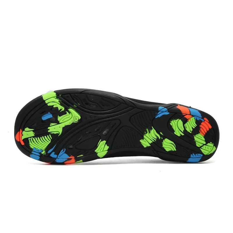 

Hot Summer Water Shoes Men Beach Sandals Upstream Aqua Shoes Zwemschoenen Man Quick Dry River Sea Slippers Diving Swimming Socks