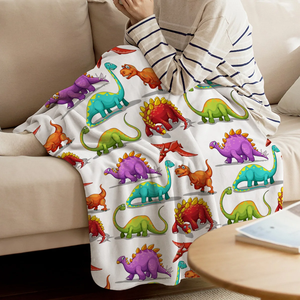 

WARMTOUR Throw Blanket Different Kinds Of Dinosaurs Throw Blanket Soft Warm Microfiber Blanket