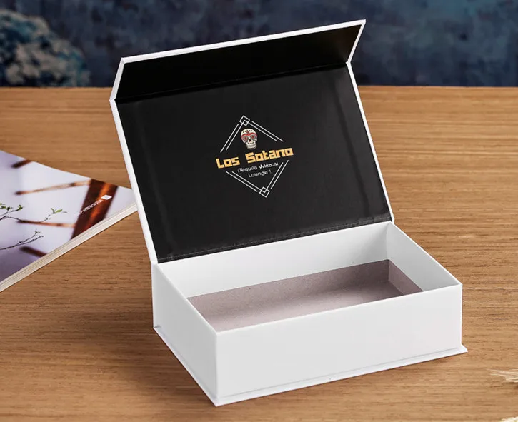 На заказ жесткий картон бумажная Подарочная коробка роскошная картонная