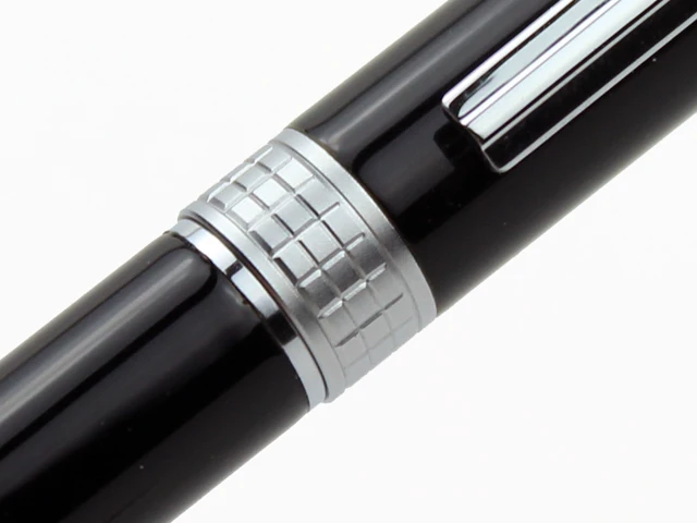 Ручка Пикассо ps 909 серебряная пространственно временная черная перьевая