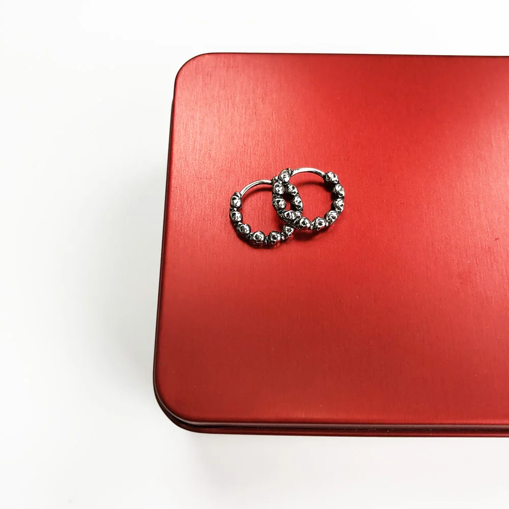 Черепов навесной Хооп Серьги креолы Европа Стиль рок н ролл модное ювелирное