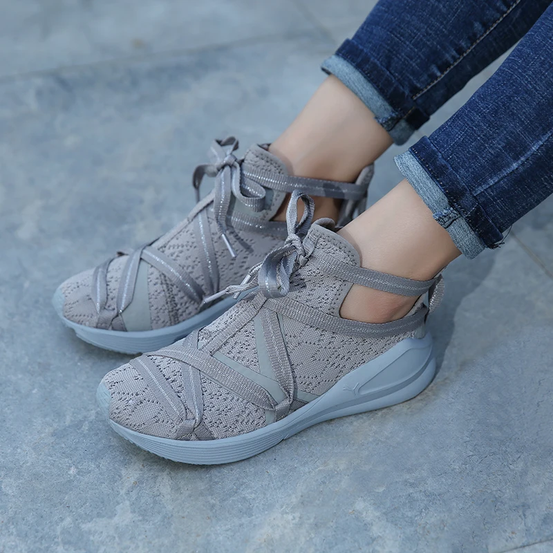 2018 оригинальная Puma Для женщин Fierce ремень Лебедь WN's обувь для бадминтона
