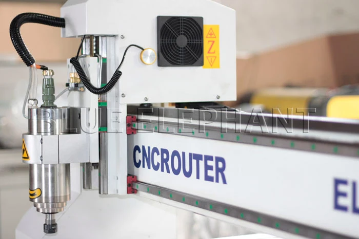 Профессиональный деревообрабатывающий фрезерный станок с ЧПУ Jinan 1325 шпиндель